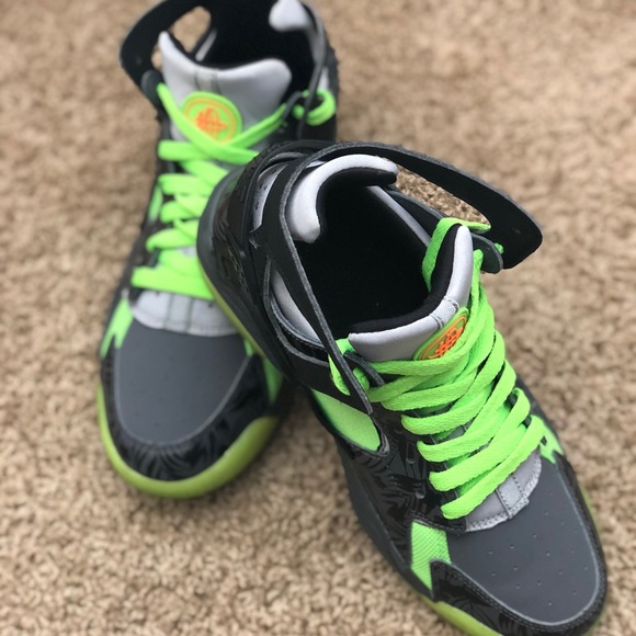 Nike Flight Huarache - Picture 2 of 4